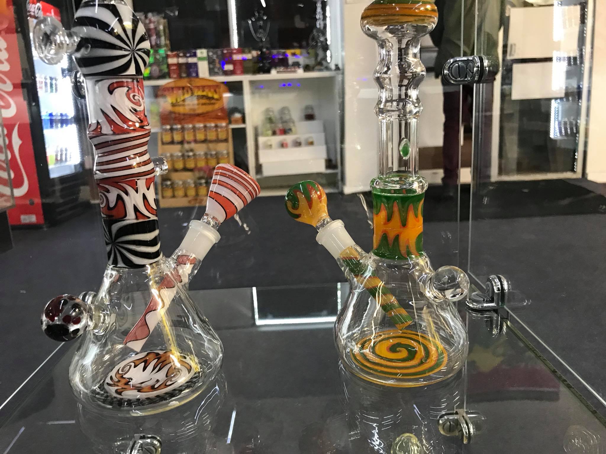 N thongs bongs The Dab